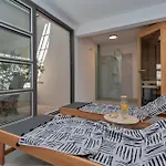 Stunning In With Sauna Дом отдыха Макарска