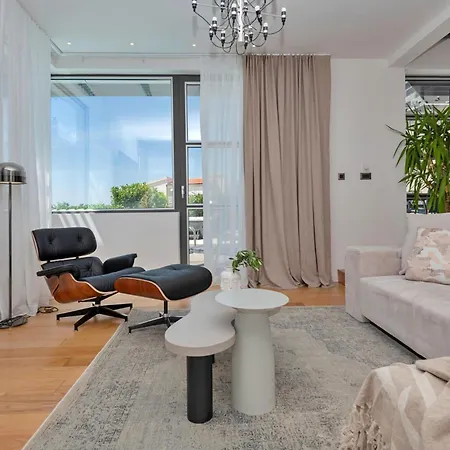 Luxurious In With Sauna Makarska