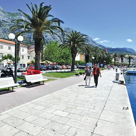 Dom wakacyjny Luxurious In With Sauna Makarska