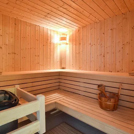 Luxurious In With Sauna Dom wakacyjny Makarska
