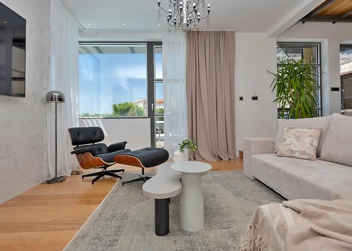 Stunning In With Sauna Makarska